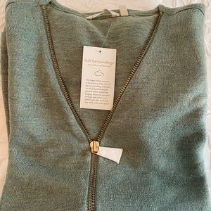 Lightweight Sweater/Top